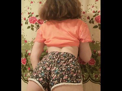 ❤️ Seksikäs nuori beibi riisuu shortsinsa kameran edessä ️❌ Venäläinen porno at us fi.sayhentai.ru